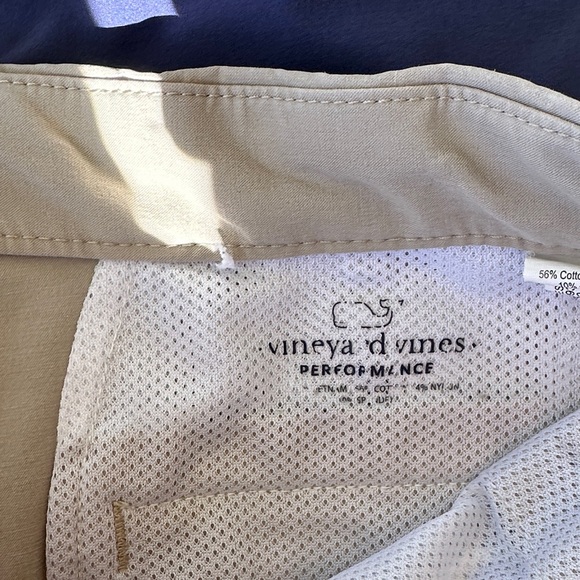 Vineyard Vines Men's Shorts - Tan, Navy, Light Blue boys 14 - Picture 2 of 4